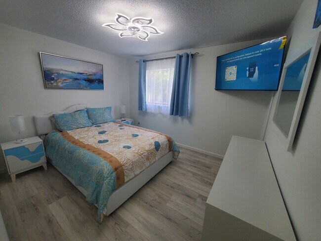 Building Photo - 279 S Brevard Ave