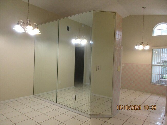Building Photo - 1443 Coldwater Ct