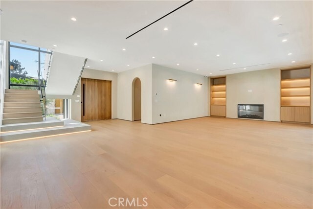 Building Photo - 5149 Beeman Ave