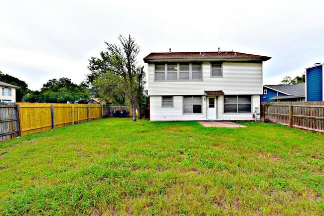 Building Photo - 12801 Margit Dr