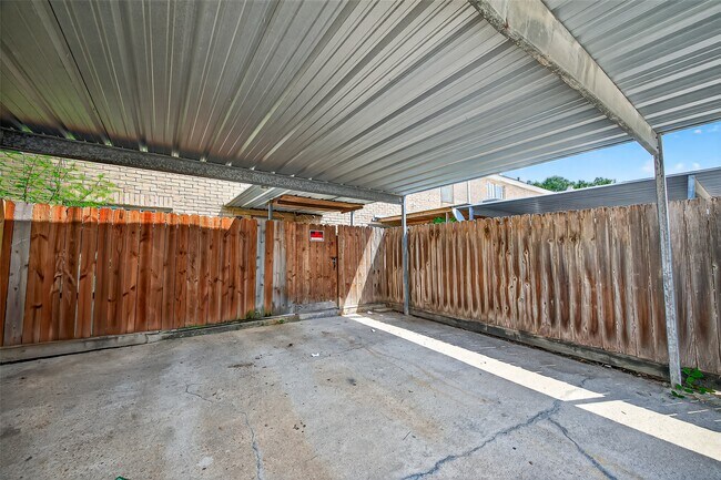 Building Photo - 4064 Belle Park Dr