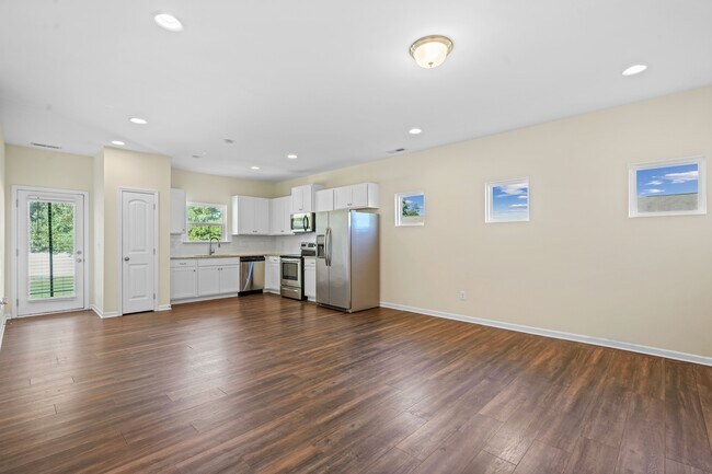 Building Photo - 230 Timberline Oak Dr