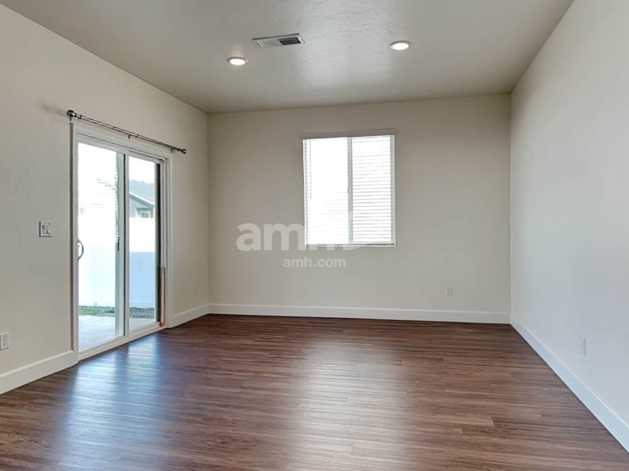 Building Photo - 5124 W Milliron Dr