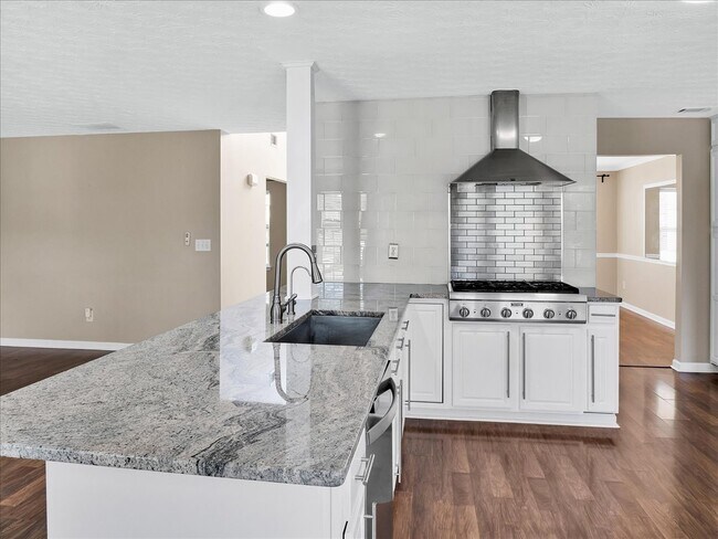 Building Photo - 3725 Crescent Walk Ln NE