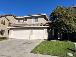 Building Photo - 5 bedroom home located in Sylvan School District!