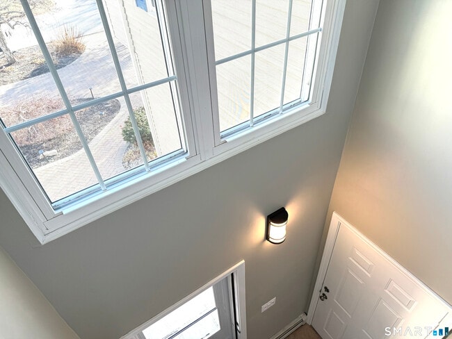 Building Photo - 94 Waldron Dr