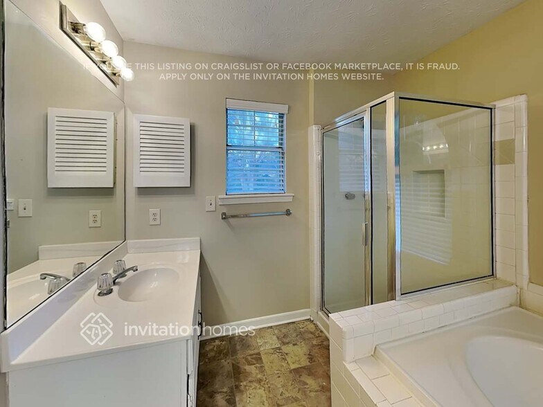 Building Photo - 3508 Tiffany Dr SE