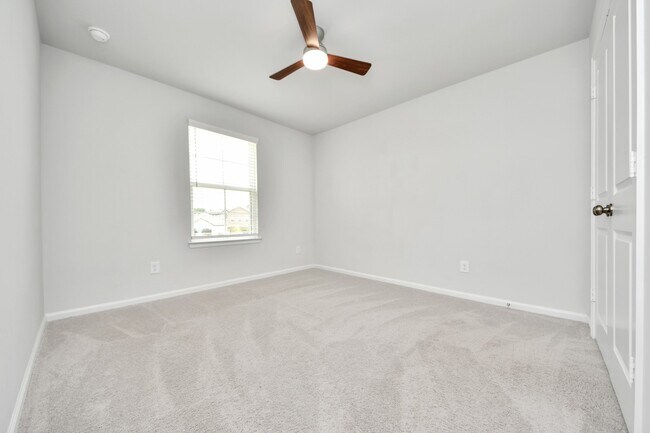 Building Photo - 68 Valiant Ridge Trail