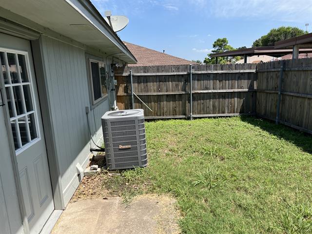 Building Photo - 2411 Indigo Ln