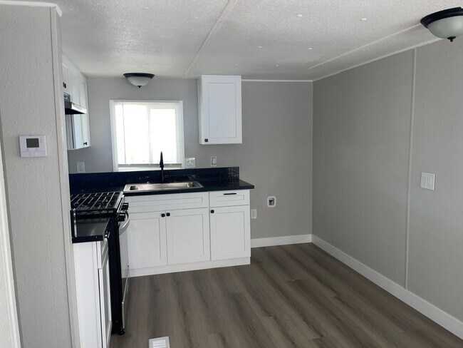 Building Photo - Nice Home For Rent
