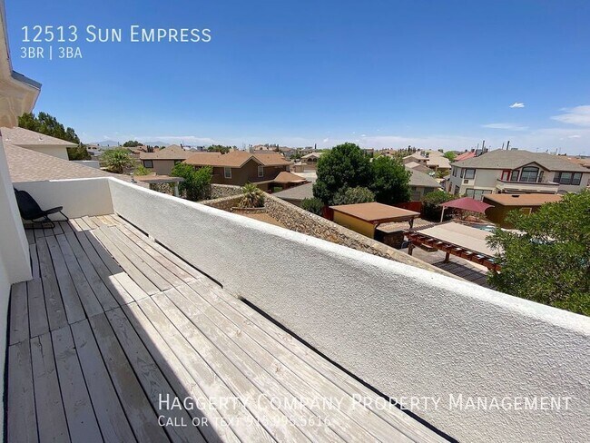 Building Photo - East El Paso 3 bed Refrig A/C with Loft an...