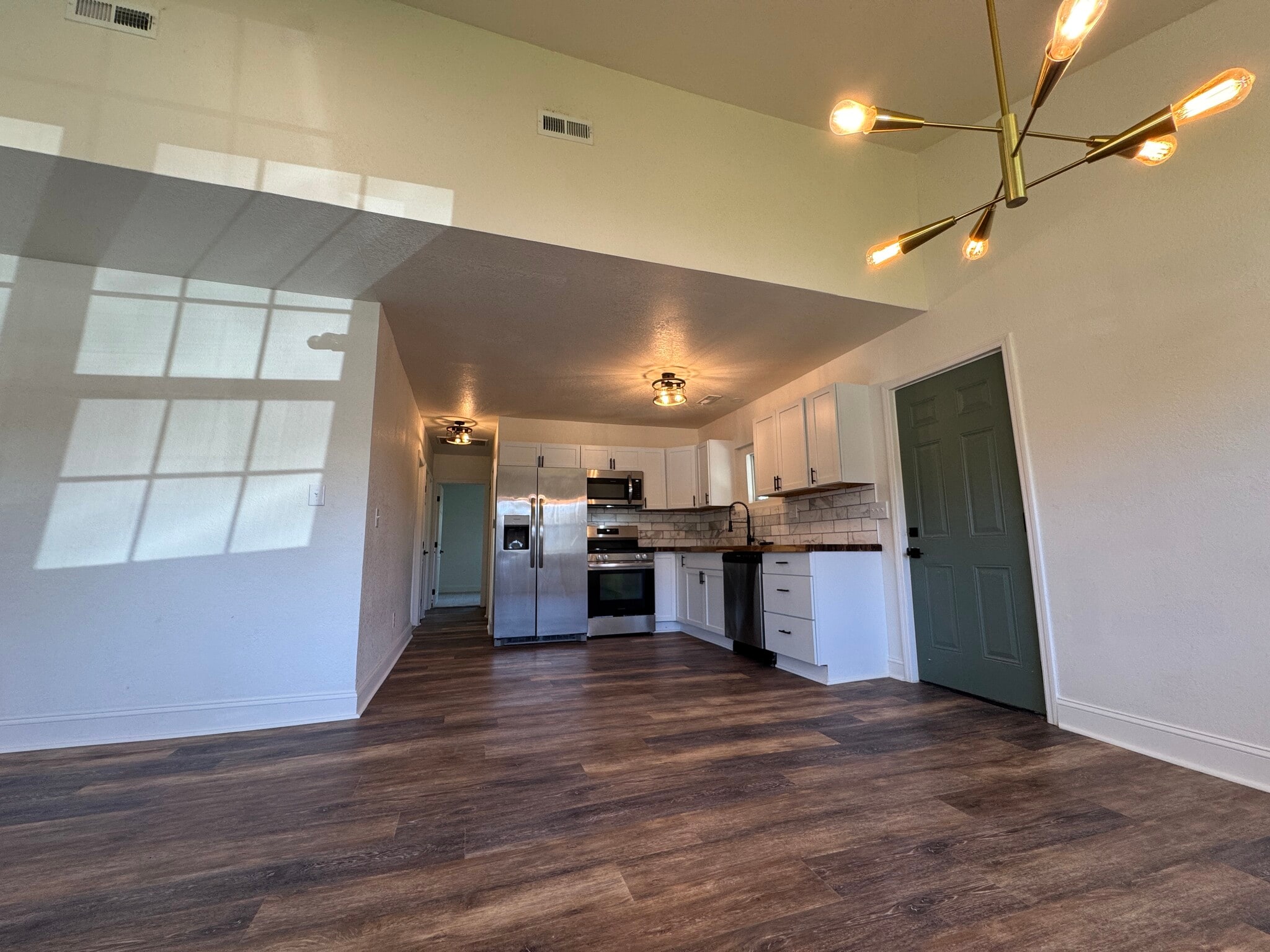 Building Photo - 1712 Vada Cir