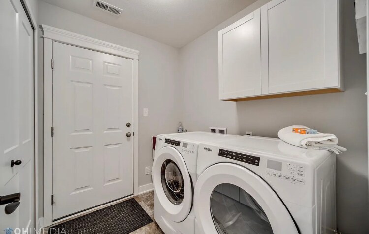 Building Photo - 13911 Manford Ct