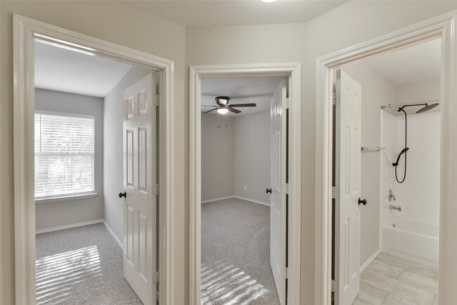 Building Photo - 6422 Encenada Green Trail