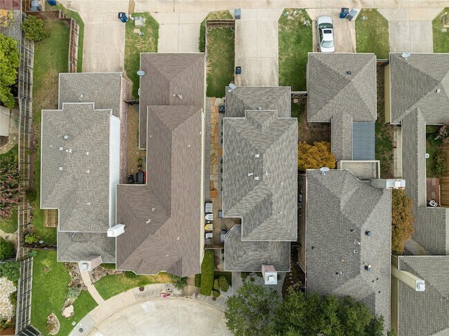 Building Photo - 6011 Barrington Ct