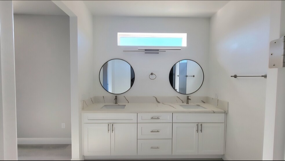 Building Photo - 6801 Sandpebble St