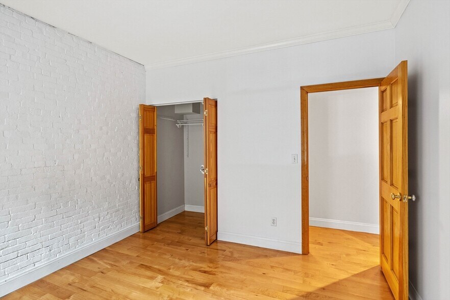 Building Photo - 27 Bowdoin St