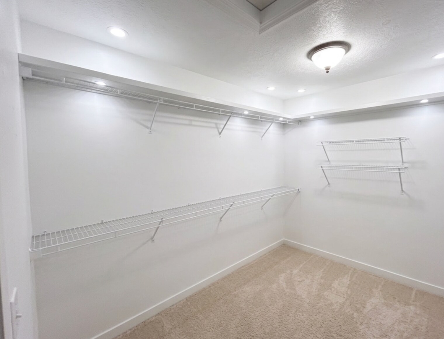 Master Closet - 6527 Sanctuary Trl