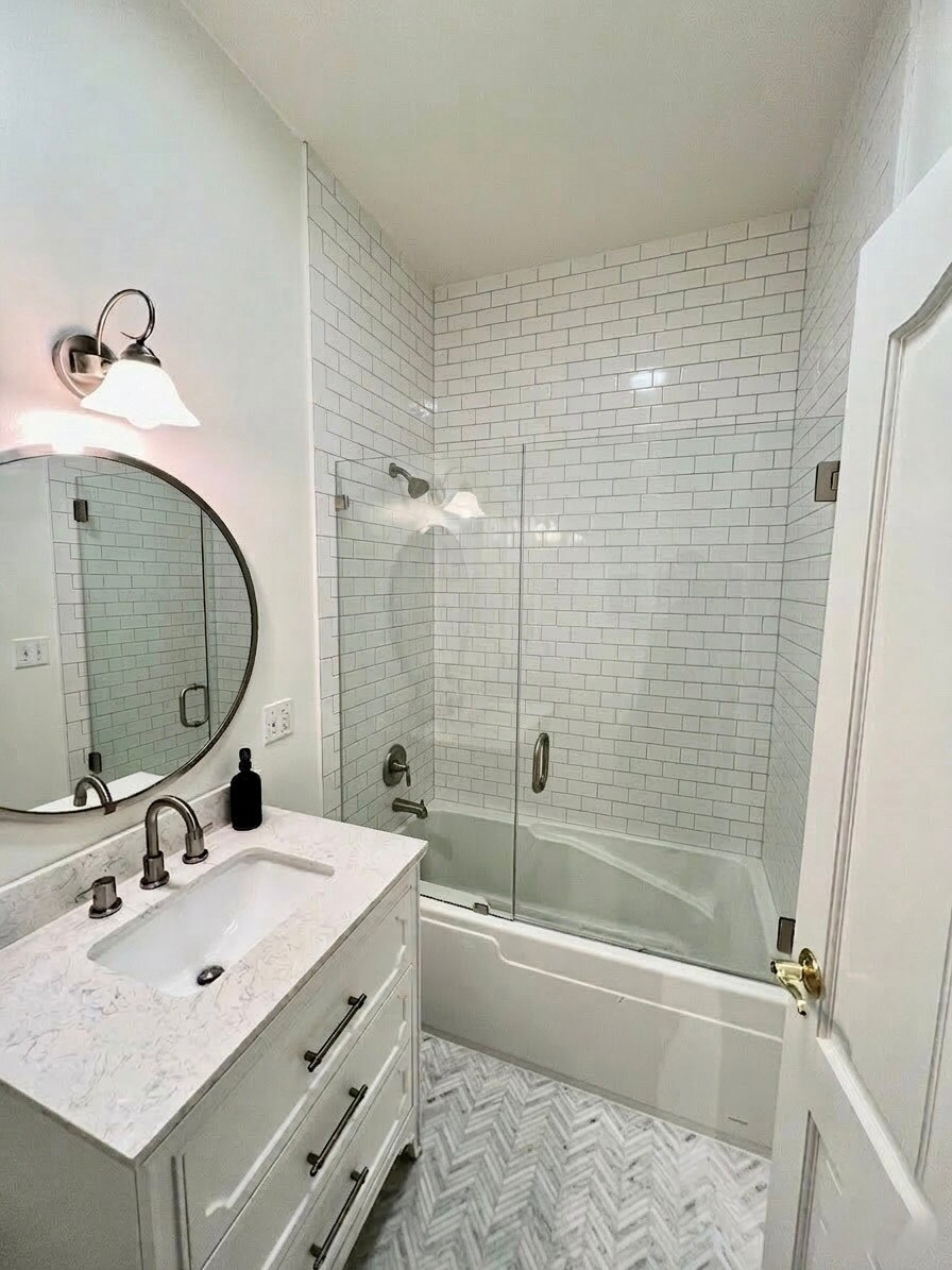 Building Photo - 2212 W Huron St