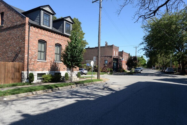 Building Photo - 2929 Missouri Ave
