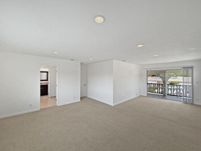 Building Photo - Charming & Spacious 4BD/3BA House in Allie...