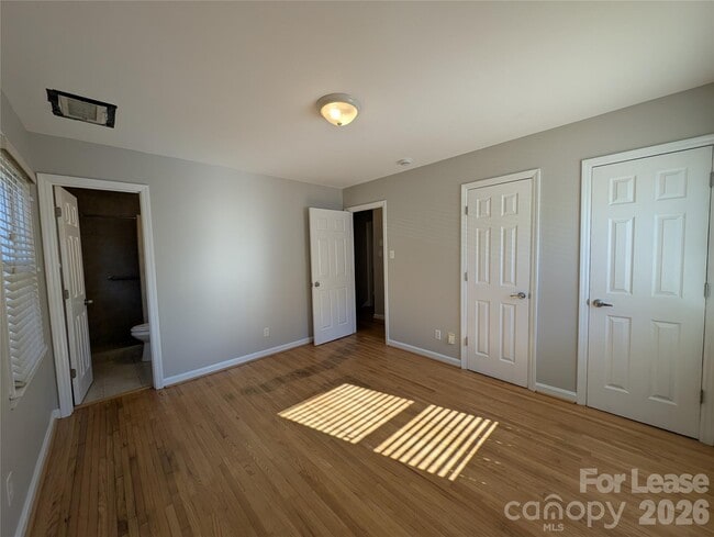 Building Photo - 3331 Donovan Pl