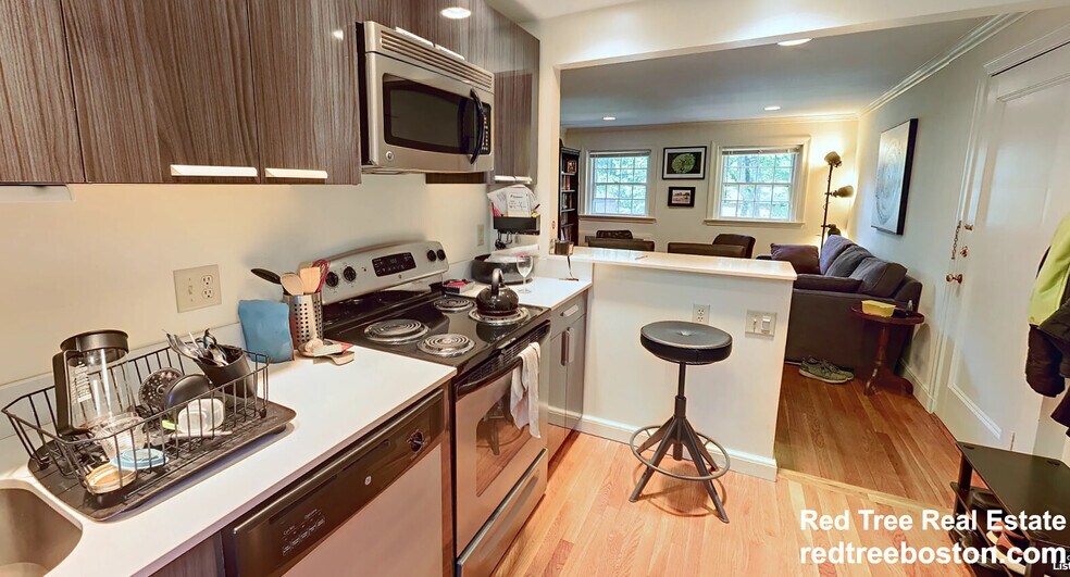 Primary Photo - 67 Wyman St