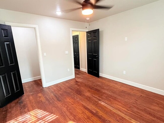 Building Photo - 5909 NW 40th St