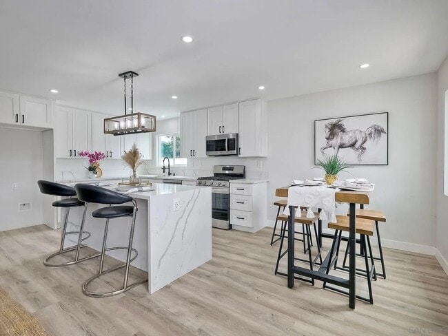 Building Photo - BEAUTIFUL REMODELED HOME IN IMPERIAL BEACH