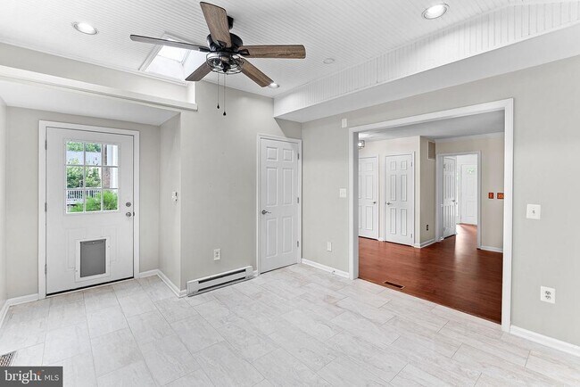 Building Photo - 6 S Lowery Ct