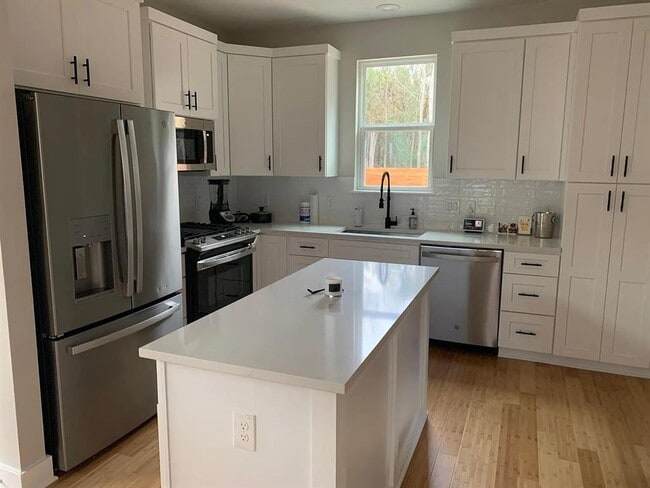 Building Photo - 5711 Tura Ln