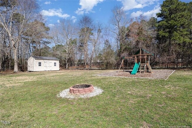 Building Photo - 18 5 Ponds Dr