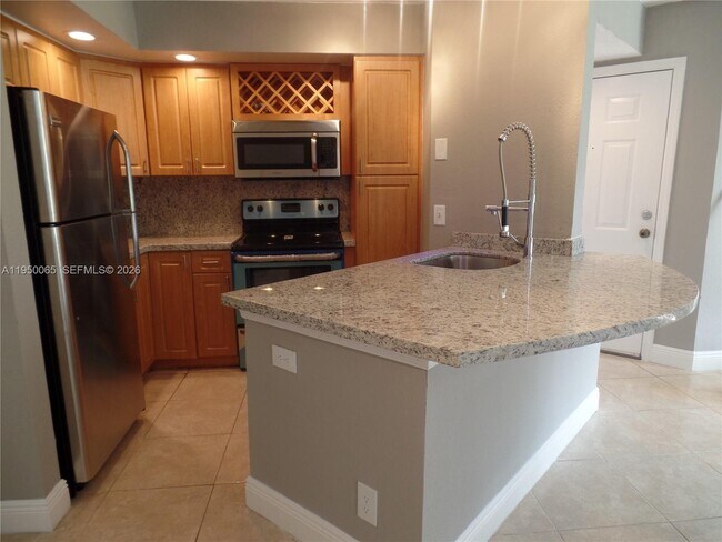 Building Photo - 3350 Pinewalk Dr N