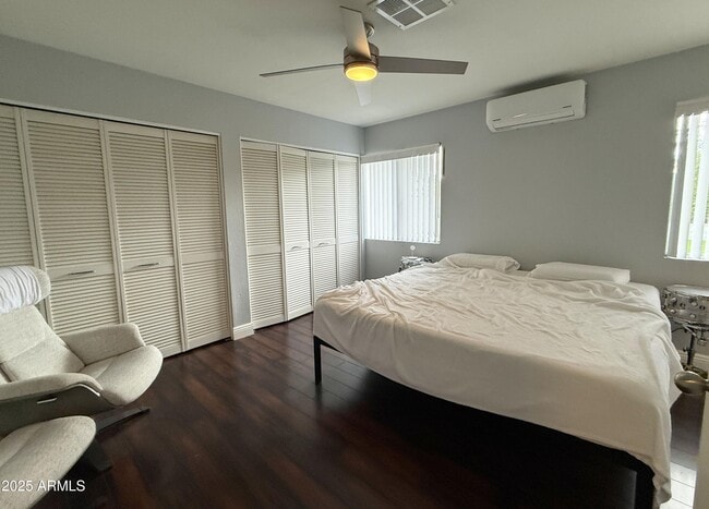 Building Photo - 6814 E Sandra Terrace