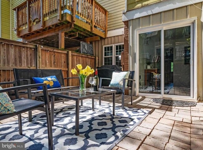 Building Photo - 1468 Lowell Ct