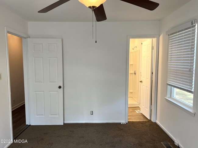 Building Photo - 3347 Thunderbird Rd