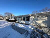 Building Photo - 333 Midway Dr