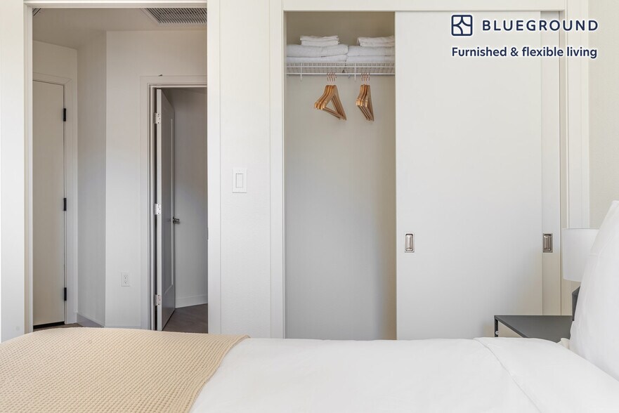 Building Photo - 100 Callan Ave