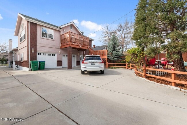 Building Photo - 543 California Ave