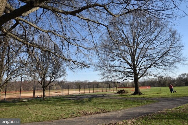 Building Photo - 3150 Beethoven Way