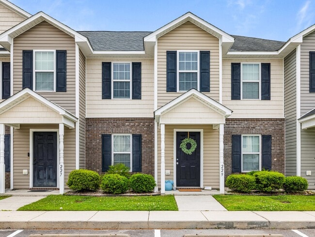 Building Photo - 229 Glen Cannon Drive