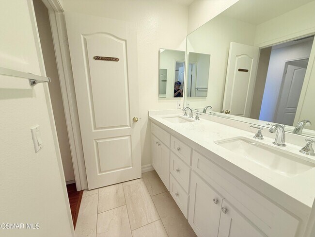 Building Photo - 3851 Alex Ct