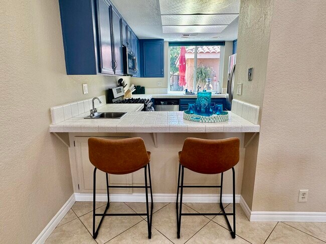 Building Photo - 336 Villena Way