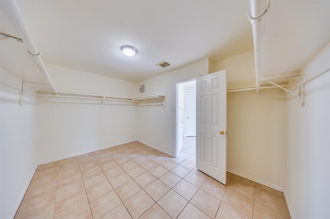 Building Photo - 18426 Stark Point Ct