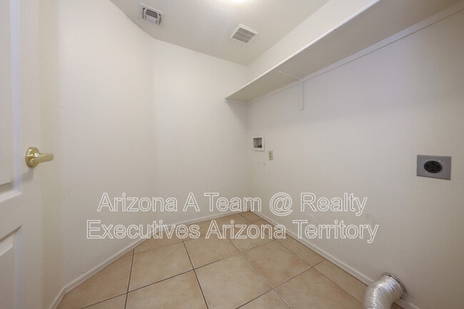 Building Photo - 7427 E Placita Rio Cabo