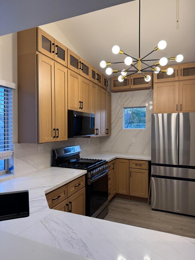 Building Photo - 27533 Calinda