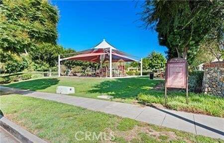 Building Photo - 3 Amesbury Ct