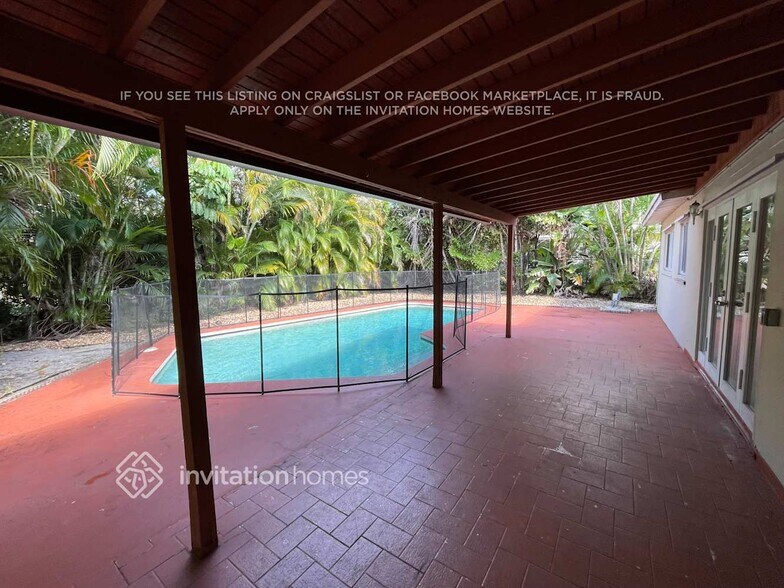 Building Photo - 1931 NE 43rd Ct