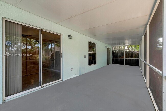 Building Photo - 1308 E Glen Oak Rd