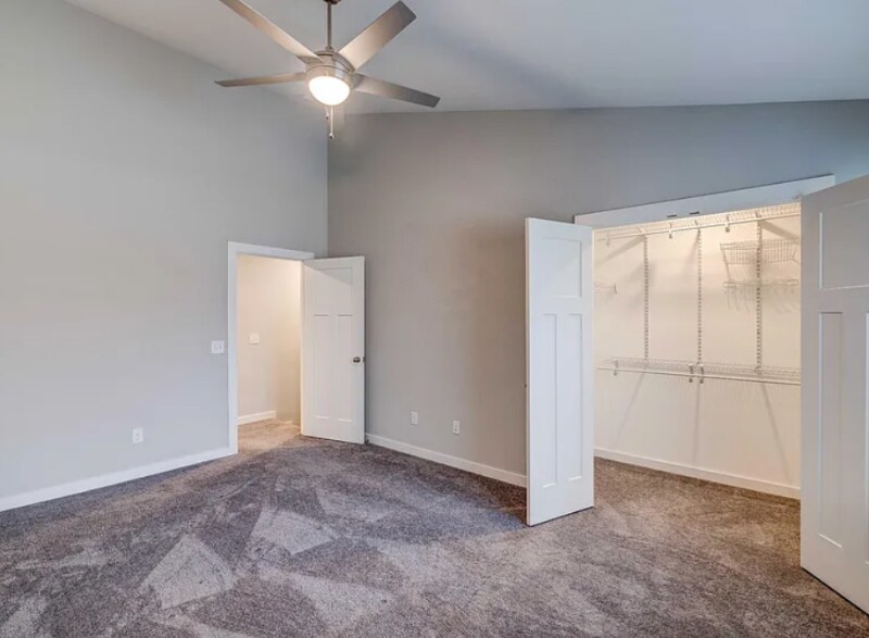 Building Photo - 2129 Bayport Ave